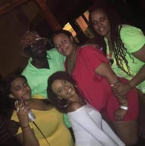 Meet your Posher, Leslie